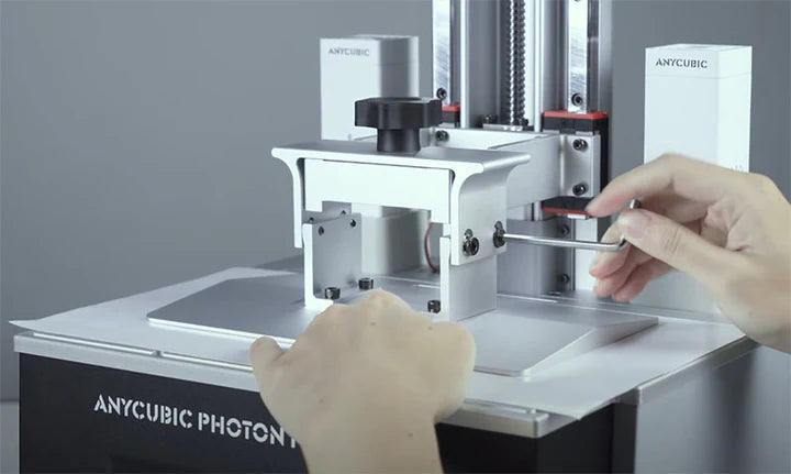 Dalla frustrazione all'impeccabilità: Come livellare la stampante 3D in resina